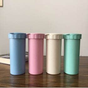 Поставщик подарков Небьющаяся персонализированная бутылка для воды из пшеничной соломы